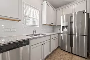 8415 Chesney Trl, Fulshear, TX 77441 - Photo 10