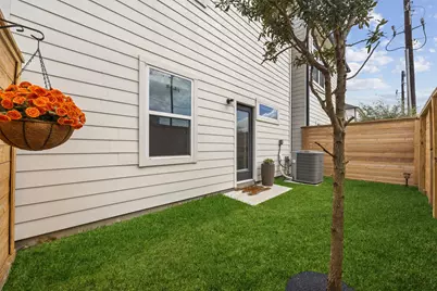 2323 Warhol Way, Houston, TX 77091 - Photo 28