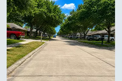 4905 Glenview Drive, La Porte, TX 77571 - Photo 4