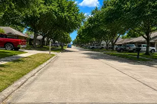 4905 Glenview Dr, La Porte, TX 77571 - Photo 4