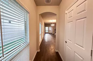 13424 Merryville Harrogate Ln, Houston, TX 77048 - Photo 4
