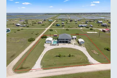213 Porpoise Dr Drive, Palacios, TX 77465 - Photo 4