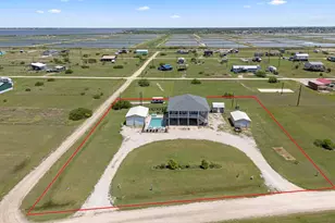 213 Porpoise Dr Dr, Palacios, TX 77465 - Photo 4