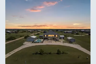 213 Porpoise Dr Drive, Palacios, TX 77465 - Photo 6