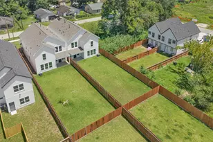 7413 Charlie St, Houston, TX 77088 - Photo 38