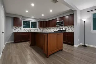 20074 Crazy Horse Circle Dr, Katy, TX 77449 - Photo 4