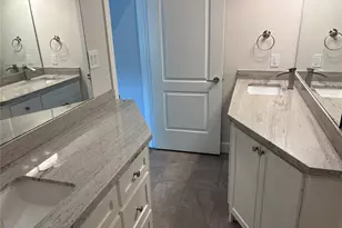 5902 Winsome Ln, Houston, TX 77057 - Photo 12