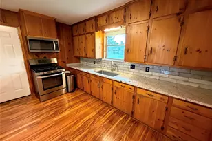 2111 Bush Dr, Huntsville, TX 77320 - Photo 8