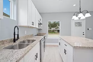 3710 Rockingham St, Houston, TX 77051 - Photo 6