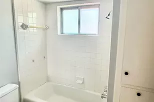 1611 Mapleton Dr, Houston, TX 77043 - Photo 6