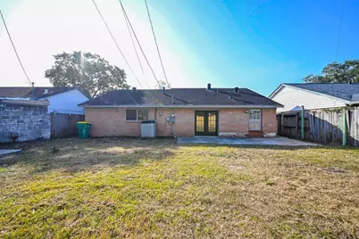 3730 Heatherbrook Drive, Houston, TX 77045 - Photo 18