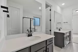 7827 Jade Crst Dr, Angleton, TX 77515 - Photo 6