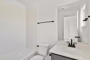 7827 Jade Crst Dr, Angleton, TX 77515 - Photo 10