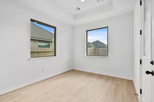 7827 Jade Crst Dr, Angleton, TX 77515 - Photo 14