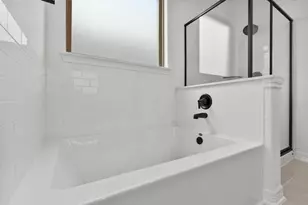 7827 Jade Crst Dr, Angleton, TX 77515 - Photo 8