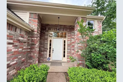 2802 Sunshine Circle, Sugar Land, TX 77479 - Photo 2