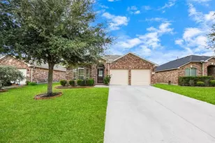 13918 Goodridge Dr, Houston, TX 77048 - Photo 2