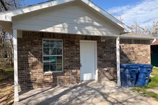 615 Shirley St, Eagle Lake, TX 77434 - Photo 1