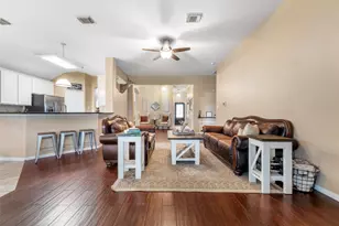 10006 King William Dr, La Porte, TX 77571 - Photo 8