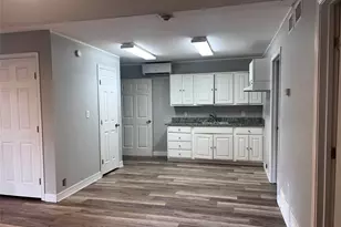 115 W Mulberry Ave, Wharton, TX 77488 - Photo 6