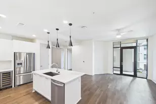 929 Westcott St, Houston, TX 77007 - Photo 1