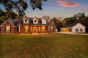 33402 Hillside Dr, Pinehurst, TX 77362 - Photo 1