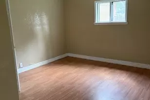 111 N Holly St, Sweeny, TX 77480 - Photo 4