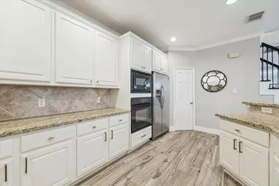 5242 Eigel Street, Houston, TX 77007 - Photo 16