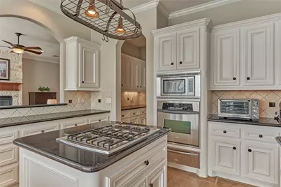 12323 Longmire Cove, Conroe, TX 77304 - Photo 14