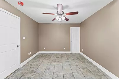 5646 Belmark Street, Houston, TX 77033 - Photo 10