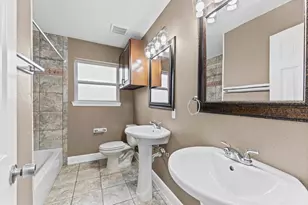 5646 Belmark St, Houston, TX 77033 - Photo 12