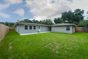 10613 Willowgrove Dr, Houston, TX 77035 - Photo 32