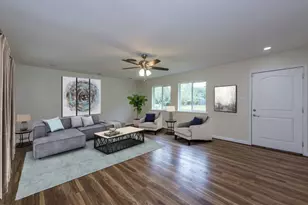 10613 Willowgrove Dr, Houston, TX 77035 - Photo 4