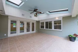 10613 Willowgrove Dr, Houston, TX 77035 - Photo 16