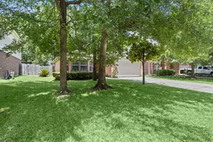 166 Fairwind Trail Dr, Conroe, TX 77385 - Photo 4