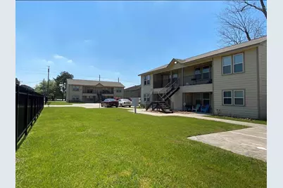 2508 S Houston Avenue #D, Humble, TX 77396 - Photo 8