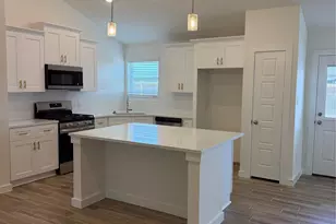 13202 Hayden Peak Dr, Iowa Colony, TX 77583 - Photo 8