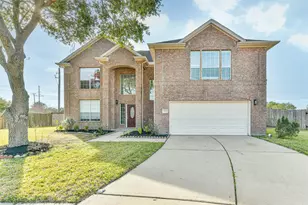 4113 Oak Point Dr, Pearland, TX 77581 - Photo 1