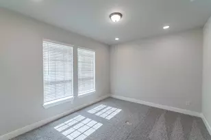8915 Rose Jade Dr, Iowa Colony, TX 77583 - Photo 2