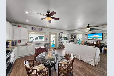 931 Bahama Drive, Crystal Beach, TX 77650 - Photo 14