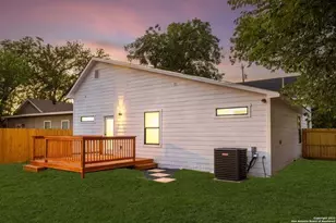 326 Sharer St, San Antonio, TX 78208 - Photo 14