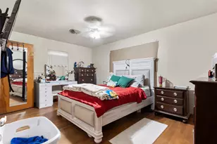 106 Crow Rd, Baytown, TX 77520 - Photo 10