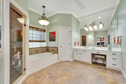 3806 Canyon Bluff Court, Houston, TX 77059 - Photo 38