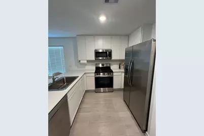 5211 Red Drum Dr, Baytown, TX 77520 - Photo 4