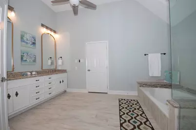 15510 Park Estates Lane, Houston, TX 77062 - Photo 14