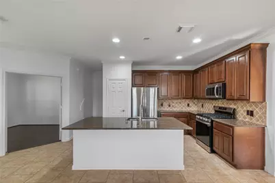 31 Umbria Lane, The Woodlands, TX 77382 - Photo 10