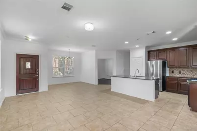 31 Umbria Lane, The Woodlands, TX 77382 - Photo 4