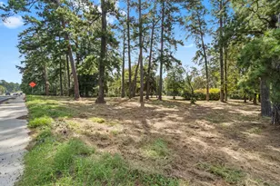 702 E Church St, Livingston, TX 77351 - Photo 1