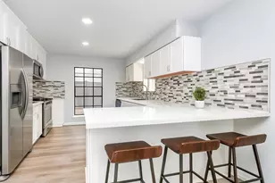 6411 Hollow Oaks Dr, Houston, TX 77050 - Photo 10