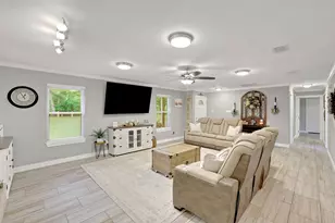 31637 Bohlssen Rd, New Caney, TX 77357 - Photo 6